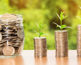 College Student's Guide to Budgeting, Couponing and Saving Money